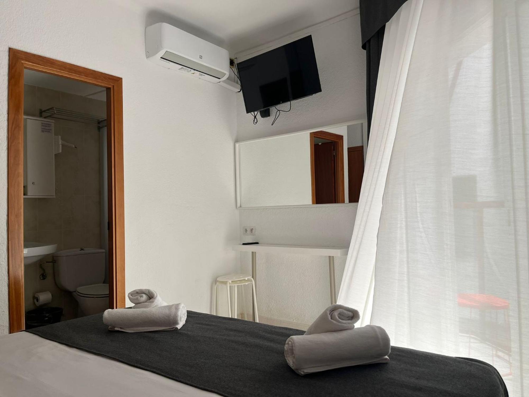 Hotel Maremagnum Lloret de Mar Bagian luar foto
