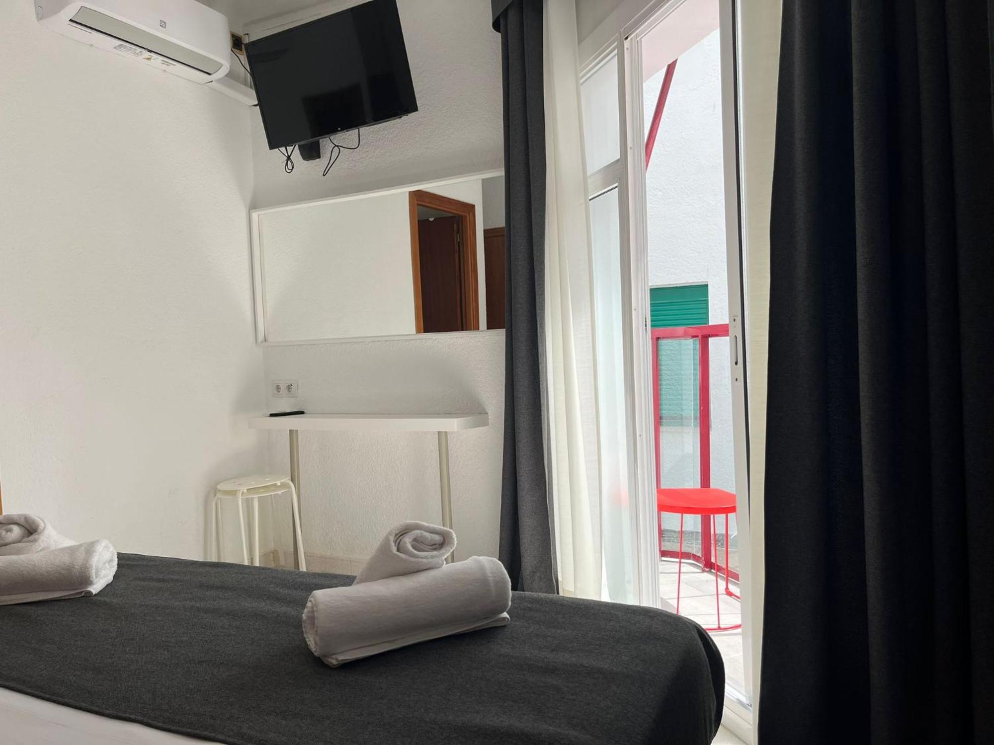 Hotel Maremagnum Lloret de Mar Bagian luar foto