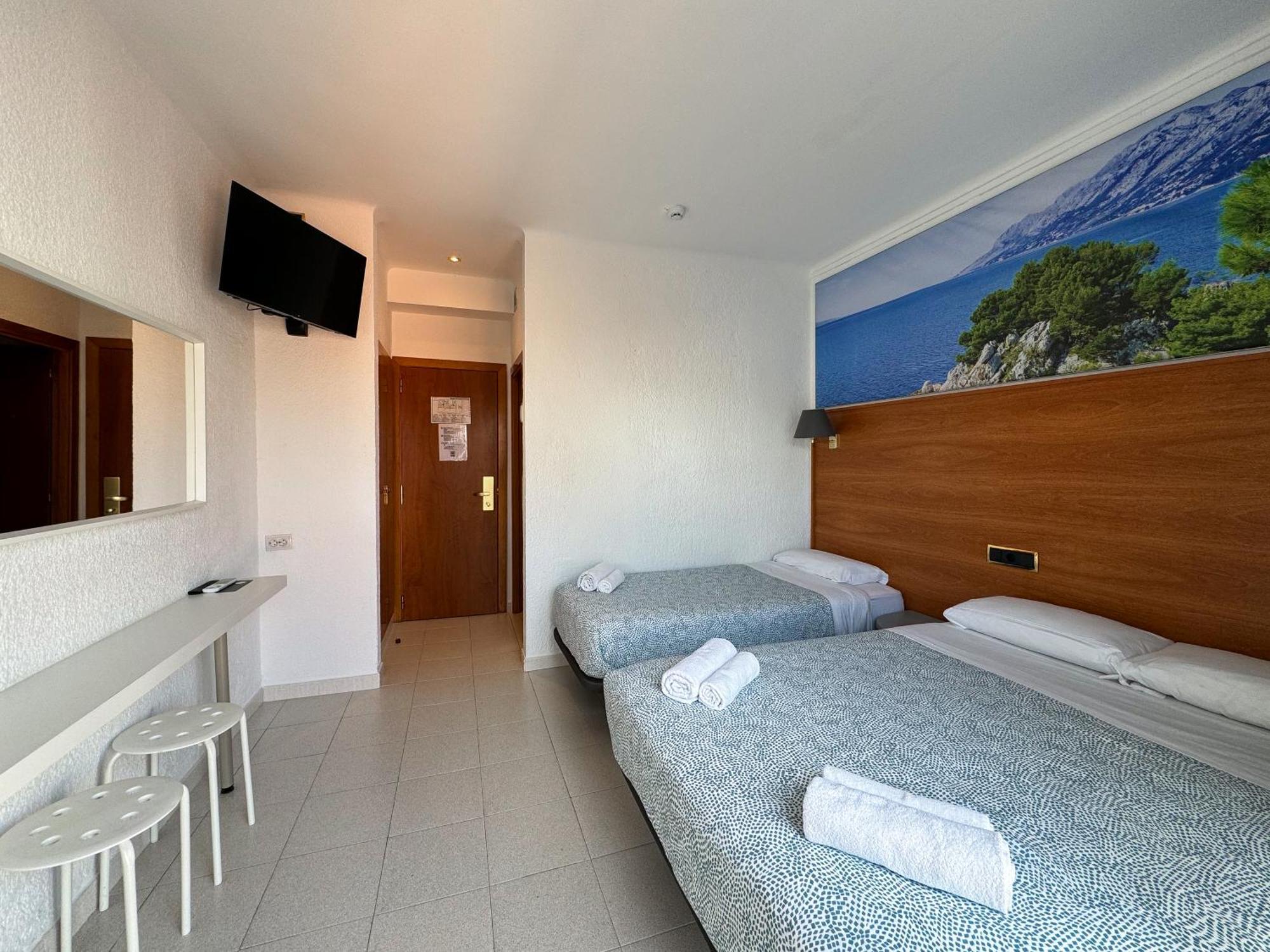 Hotel Maremagnum Lloret de Mar Bagian luar foto