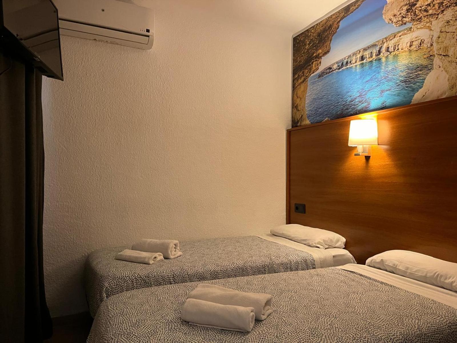 Hotel Maremagnum Lloret de Mar Bagian luar foto