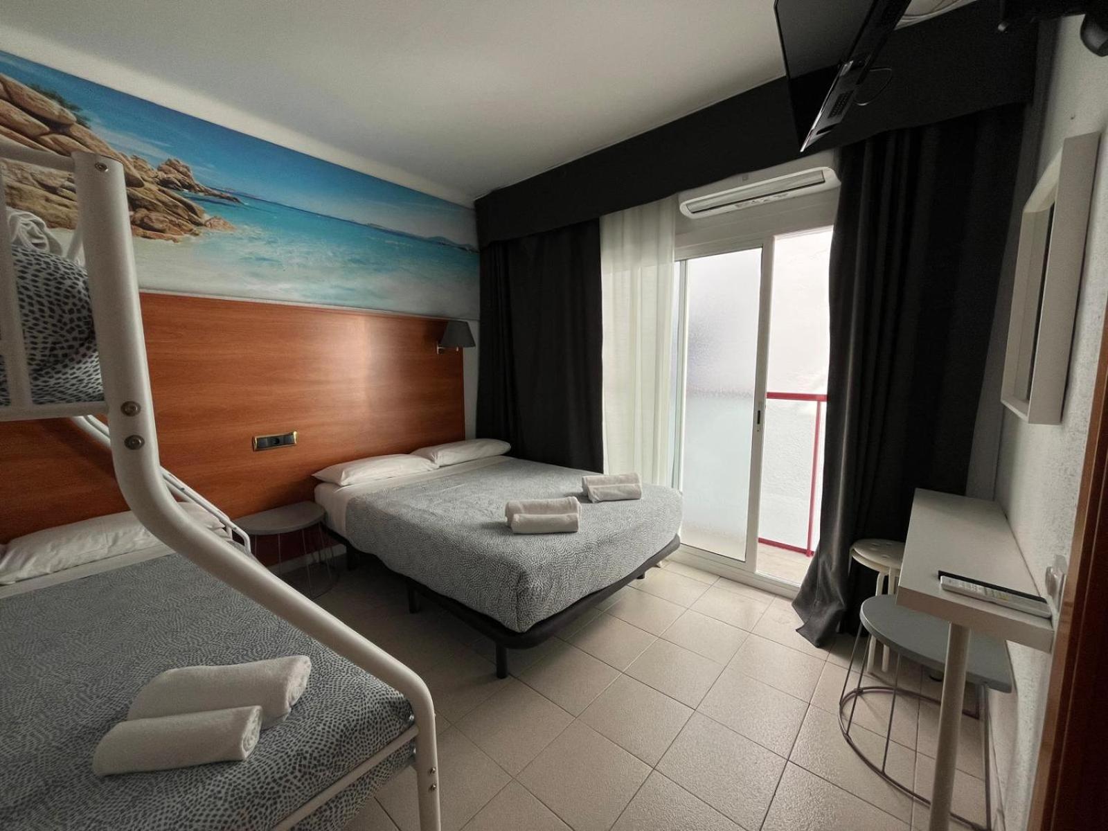 Hotel Maremagnum Lloret de Mar Bagian luar foto