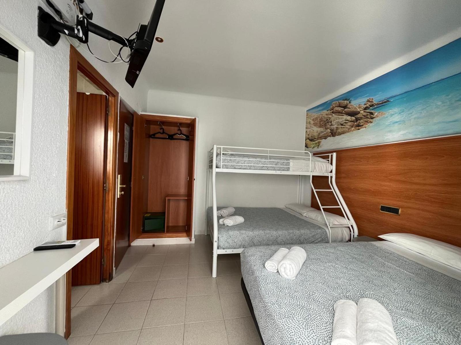 Hotel Maremagnum Lloret de Mar Bagian luar foto
