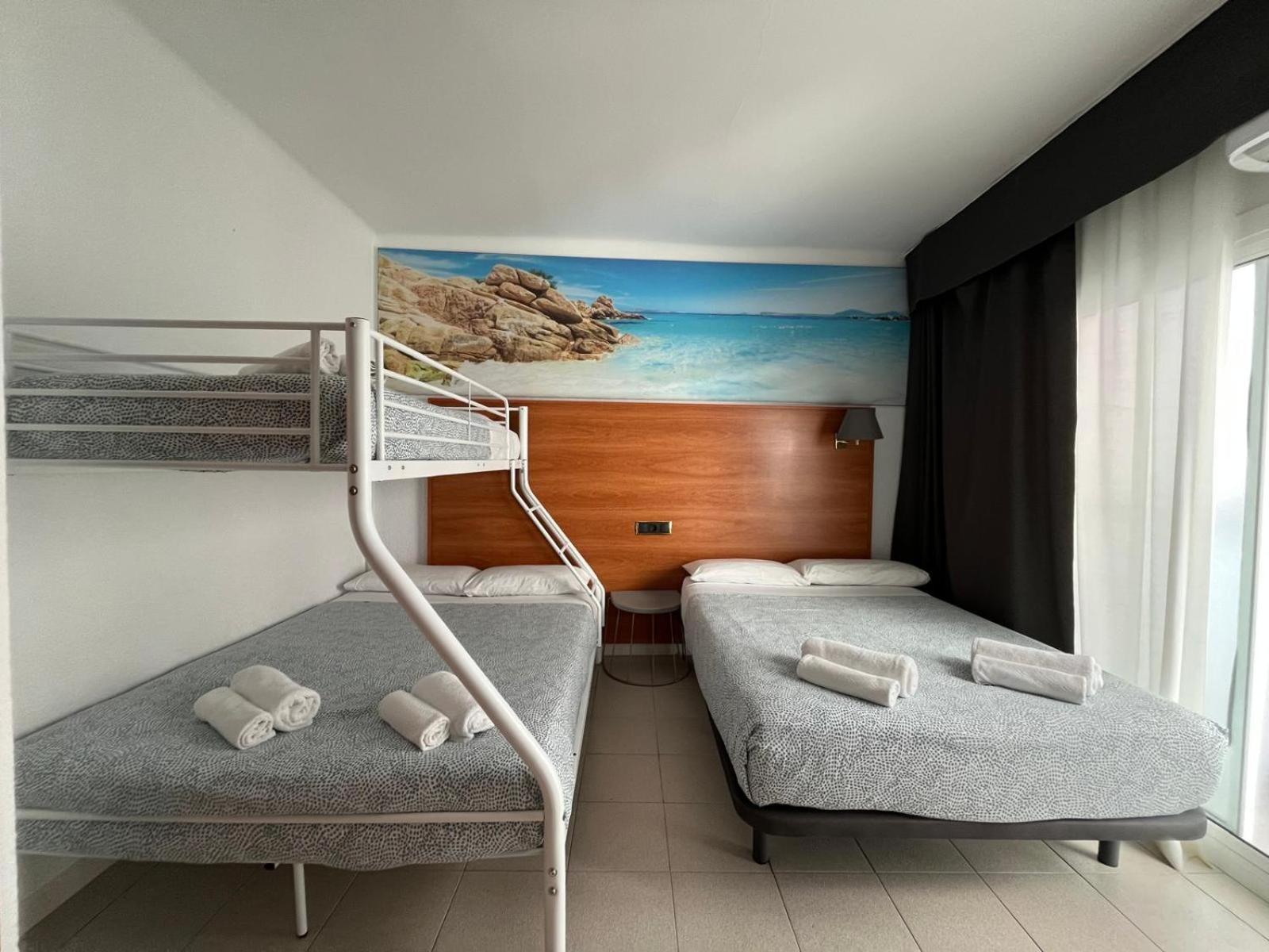 Hotel Maremagnum Lloret de Mar Bagian luar foto