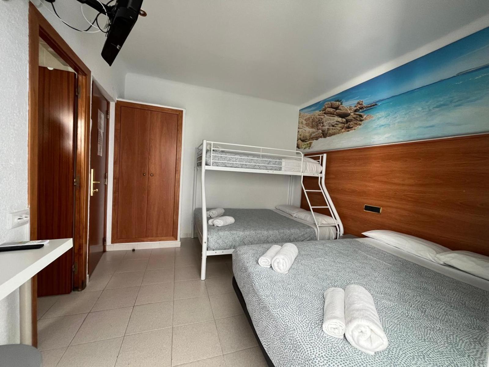 Hotel Maremagnum Lloret de Mar Bagian luar foto